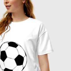 Футболка с принтом Футбольный мяч для женщины, вид на модели спереди №2. Цвет основы: белый