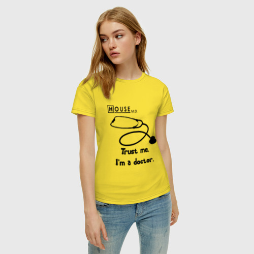Женская футболка хлопок с принтом House Trust me I am a doctor, фото на моделе #1