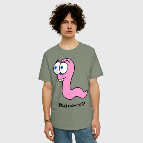 Мужская футболка хлопок Oversize с принтом Клюет, фото на моделе #1