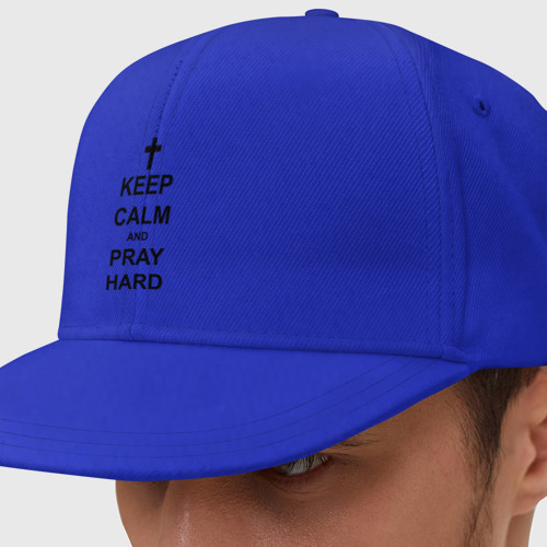 Кепка снепбек с прямым козырьком Keep calm and pray hard, цвет синий