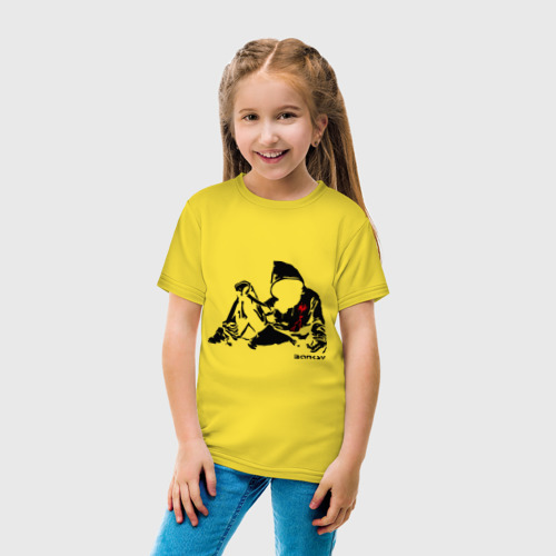 Детская футболка хлопок Раненый парень (Banksy), цвет желтый - фото 5