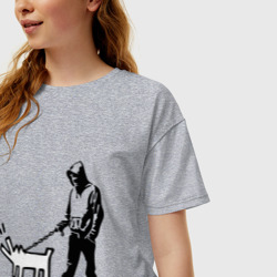 Женская футболка хлопок Oversize Парень с собакой Banksy - фото 2