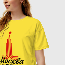 Женская футболка хлопок Oversize Москва гостям не верит - фото 2