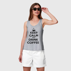 Женская майка хлопок Keep calm and drink coffee - фото 2