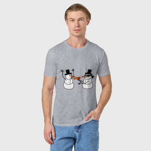 Мужская футболка хлопок Снеговик грабитель, цвет меланж - фото 3
