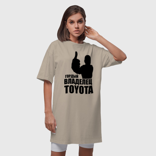 Платье-футболка хлопок Гордый владелец Toyota, цвет миндальный - фото 5