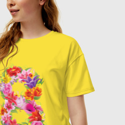 Женская футболка хлопок Oversize 8 марта из цветов - фото 2