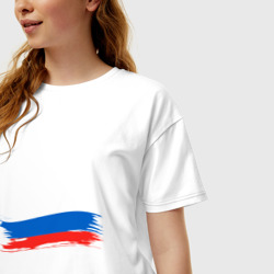 Футболка с принтом Российский флаг для женщины, вид на модели спереди №2. Цвет основы: белый