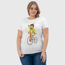 Футболка с принтом Фредди на велосипеде для женщины, вид на модели спереди №4. Цвет основы: белый