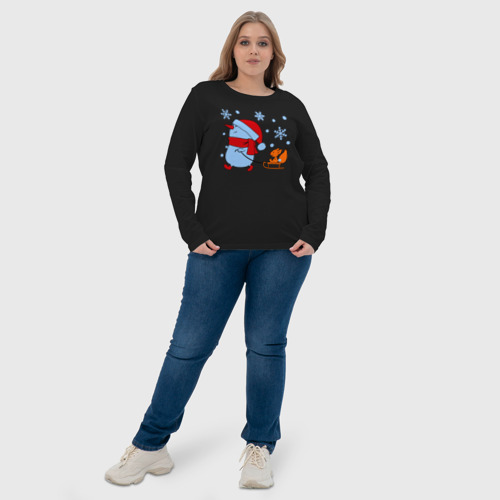 Женский лонгслив хлопок Снеговик с санками, цвет черный - фото 6