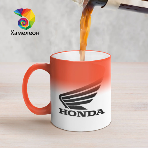 Кружка хамелеон Honda Motor, цвет белый + красный - фото 5