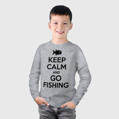 Детский лонгслив хлопок с принтом Keep calm and go fishing, фото на моделе #1