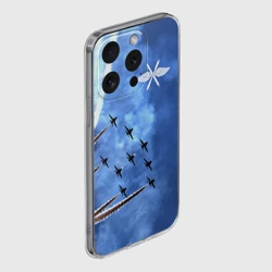 Чехол для iPhone 15 Pro Max силиконовый с защитой камеры Самолеты в небе - фото 2