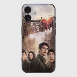 Чехол для iPhone 16 силиконовый с защитой камеры Бегущий в лабиринте