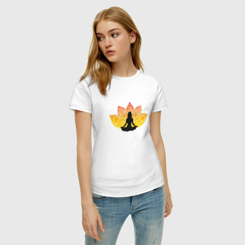 Женская футболка хлопок Йога, цвет белый - фото 3