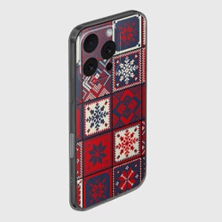 Чехол для iPhone 16 Pro силиконовый с защитой камеры Лоскутное шитьё - фото 2