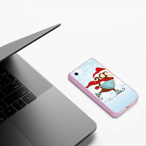 Чехол для iPhone 5/5S матовый Обезьяна на коньках, цвет розовый - фото 5
