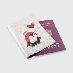Обложка для паспорта матовая кожа Пингвин с шариком - фото 2