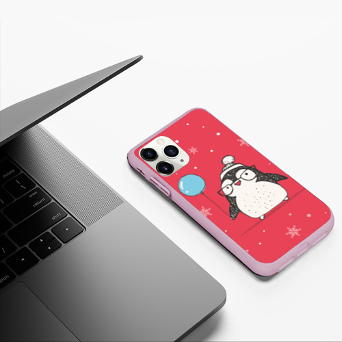 Чехол для iPhone 11 Pro матовый Пингвин с шариком, цвет розовый - фото 5