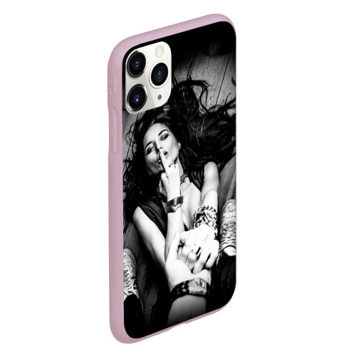 Чехол для iPhone 11 Pro матовый Влюбленная игривая девушка, цвет розовый - фото 3