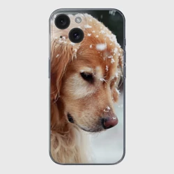 Чехол для iPhone 15 силиконовый с защитой камеры Золотистый ретривер и падающий снег