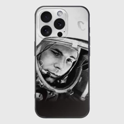 Чехол для iPhone 16 Pro силиконовый с защитой камеры Гагарин 1