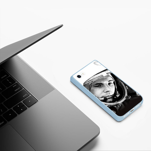 Чехол для iPhone 5/5S матовый Гагарин 1, цвет голубой - фото 5