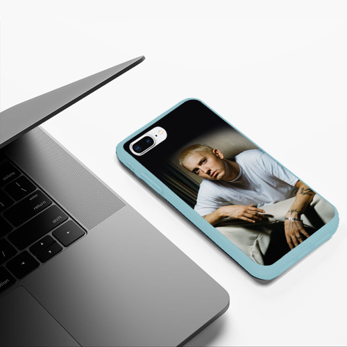 Чехол для iPhone 7Plus/8 Plus матовый Эминем сидит и смотрит, зачем он это делает, цвет мятный - фото 5