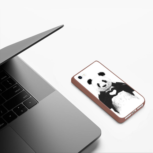 Чехол для iPhone 5/5S матовый Панда Love, цвет коричневый - фото 5