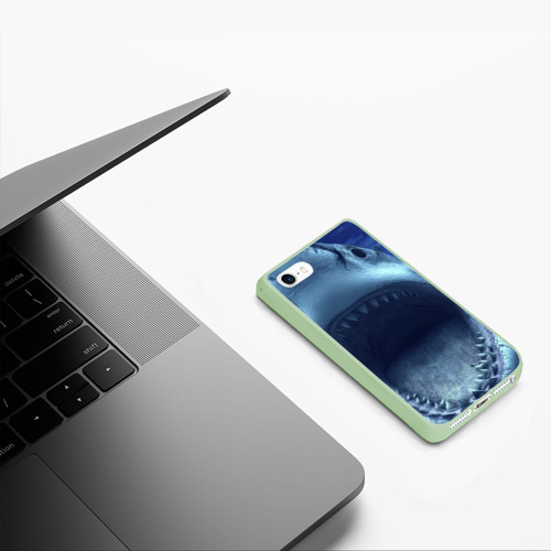 Чехол для iPhone 5/5S матовый Белая акула, цвет салатовый - фото 5