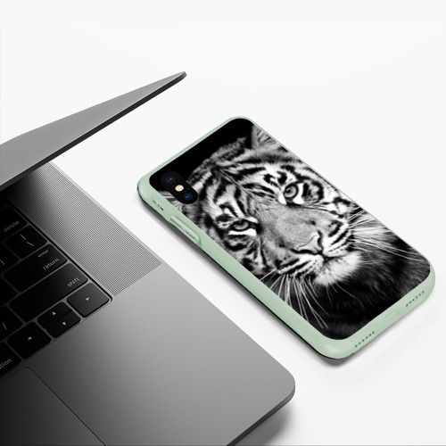 Чехол для iPhone XS Max матовый Красавец тигр, цвет салатовый - фото 5