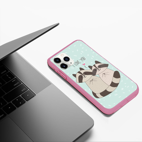 Чехол для iPhone 11 Pro Max матовый Влюбленные еноты, цвет малиновый - фото 5
