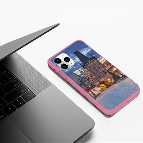Чехол для iPhone 11 Pro Max матовый Прага, цвет малиновый - фото 5