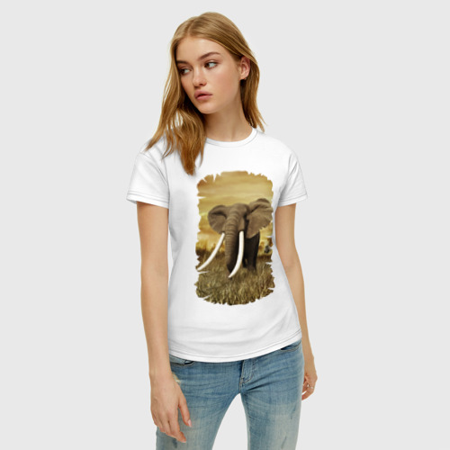 Женская футболка хлопок Могучий слон, цвет белый - фото 3