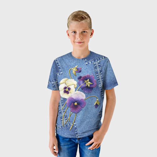 Детская футболка 3D с принтом Фиалки на джинсовой ткани, фото на моделе #1