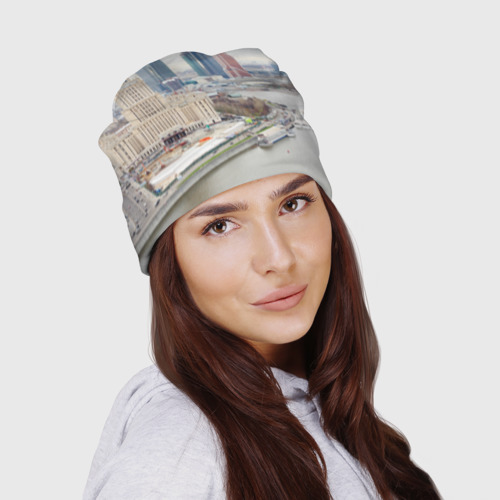 Стоит 3 шапки. Стоит 3 шапки