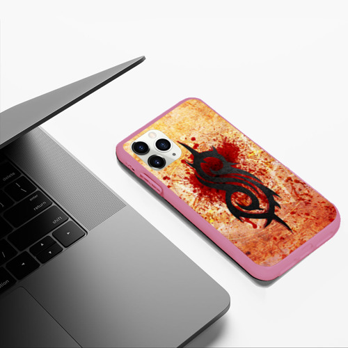 Чехол для iPhone 11 Pro Max матовый Slipknot, цвет малиновый - фото 5