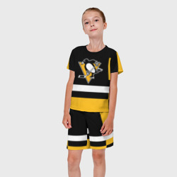 Костюм с принтом Pittsburg Penguins форма для ребенка, вид на модели спереди №3. Цвет основы: белый
