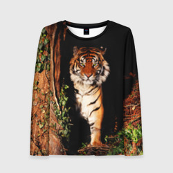 Женский лонгслив 3D Тигр выглядывает из темноты - большая картинка