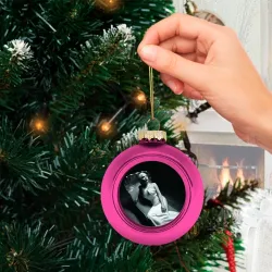 Ёлочный шар стеклянный/пластиковый Lady Gaga - фото 2