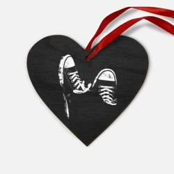 Деревянная игрушка Сердце Кеды