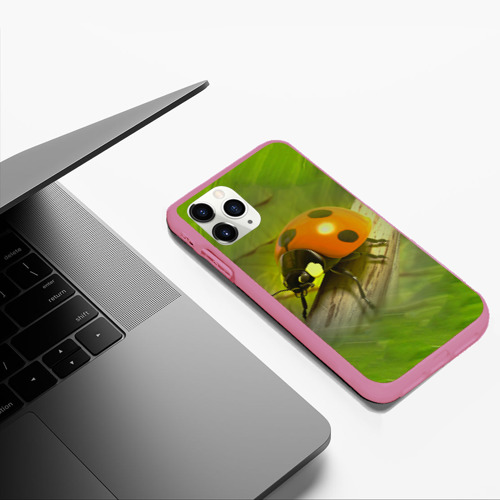 Чехол для iPhone 11 Pro Max матовый Божья коровка, цвет малиновый - фото 5