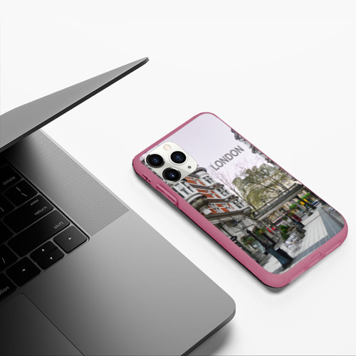 Чехол для iPhone 11 Pro матовый Улицы Лондона, цвет малиновый - фото 5