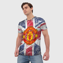 Футболка с принтом British Manchester United для мужчины, вид на модели спереди №2. Цвет основы: белый