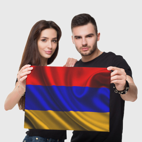 Вместе армения. Армяне с флажком. Армяне с русским флагом. Армянский флаг. Армения женщина флаг.
