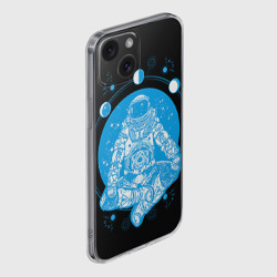 Чехол для iPhone 15 силиконовый с защитой камеры Космонавт - фото 2