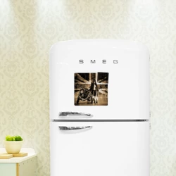 Магнитный плакат 3Х3 Девушка байкер и английский бульдог - фото 2