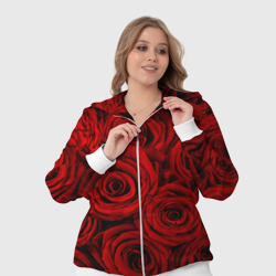 Костюм с принтом Красные розы для женщины, вид на модели спереди №4. Цвет основы: белый