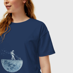 Женская футболка хлопок Oversize Стрижет луну - фото 2