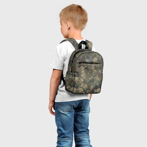 Детский рюкзак 3D с принтом Камуфляж с черепами, фото на моделе #1